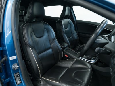 Volvo V40 R Design